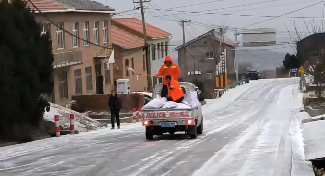 風雪同心：山西陵川鴻灌除雪進行時(圖6)