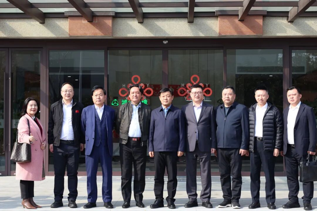 錨定新質(zhì)生產(chǎn)力！長春市綠園區(qū)區(qū)委書記劉紹峰一行蒞臨鴻灌考察交流(圖3)