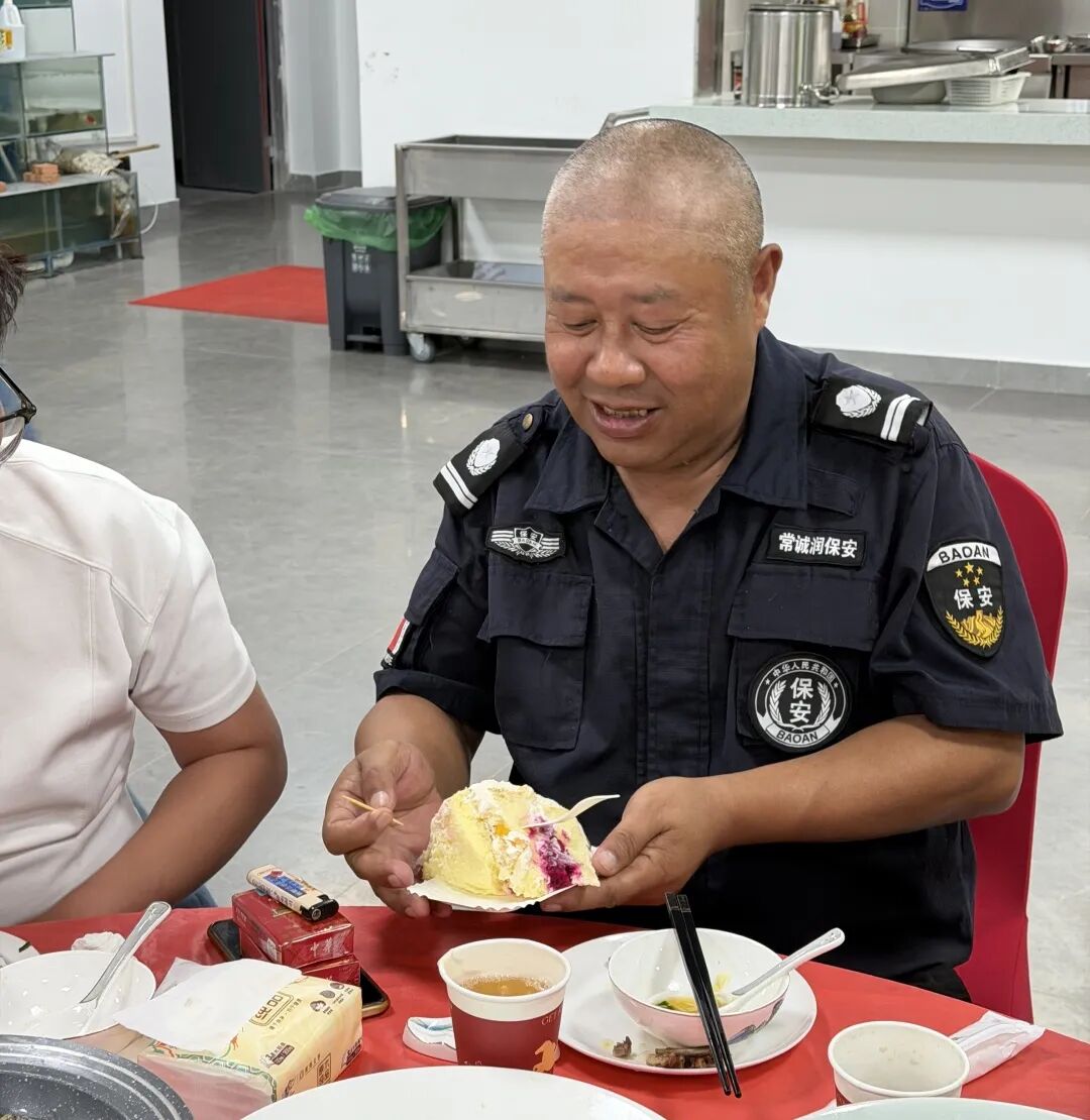 暖心聚力，溫情相伴｜鴻心黨支部、工會聯合舉辦員工生日會(圖15)